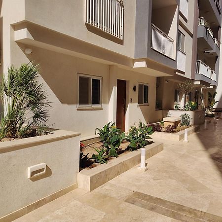The Palm Court Apartment St. Paul's Bay Bagian luar foto