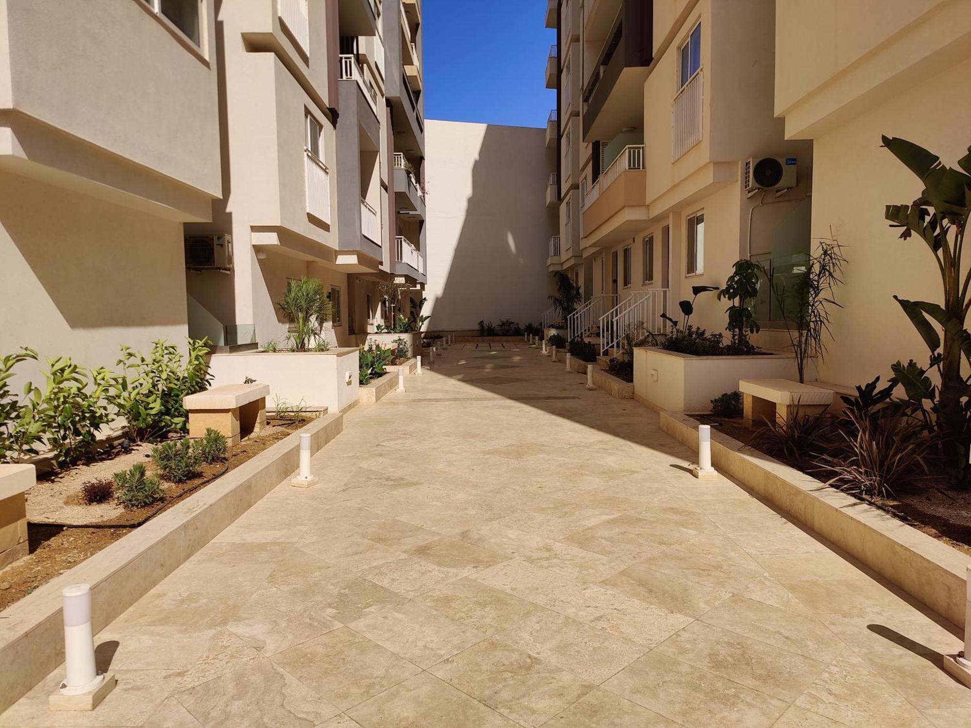The Palm Court Apartment St. Paul's Bay Bagian luar foto